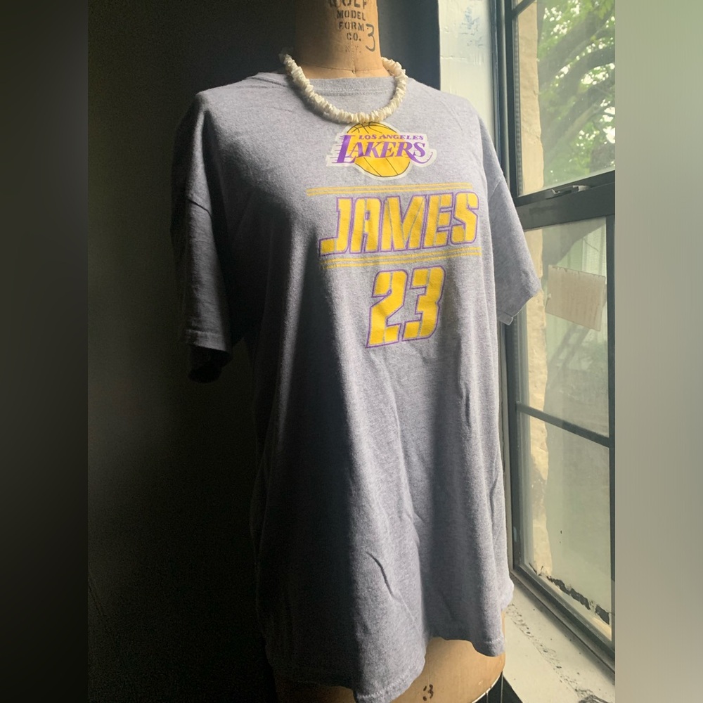 Gray Lakers T-shirt